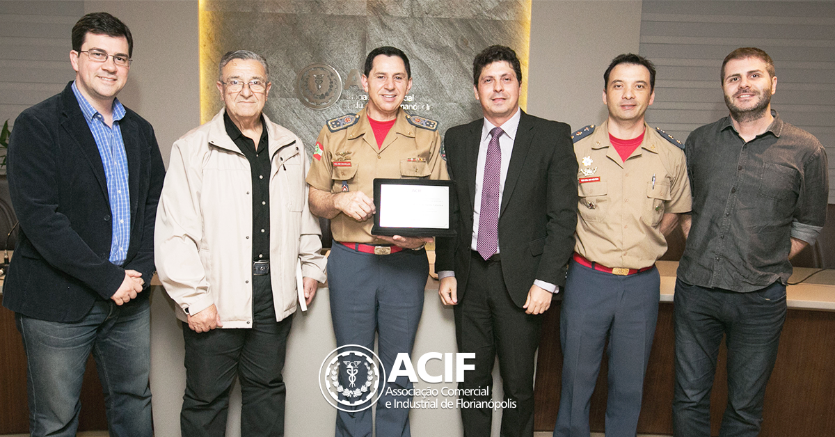 ACIF realiza homenagem aos 90 anos do Corpo de Bombeiros