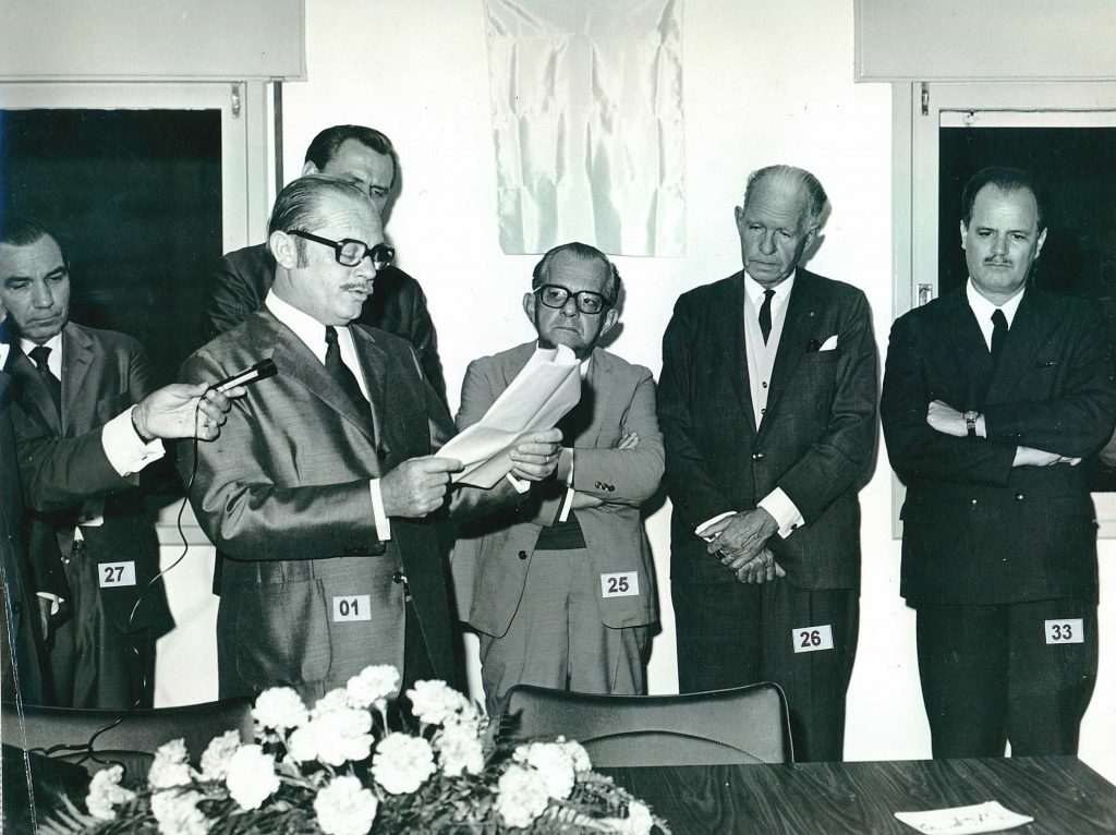 1 Ody Varella (presidente da ACIF), Osvaldo Machado e o Barão Dietrich Von Wangenheim