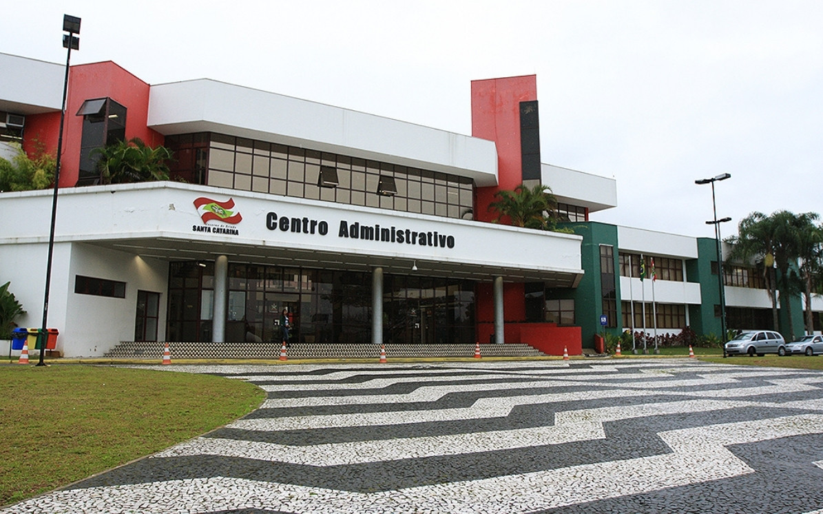 Entidades empresariais de SC manifestam-se contra o aumento de impostos pelo governo do estado